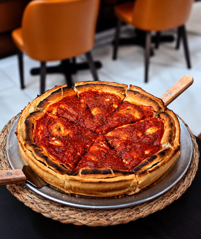 14" (Med) Deep Dish Stuffed.